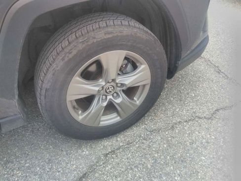 Used 2024 Toyota RAV4 XLE image 5