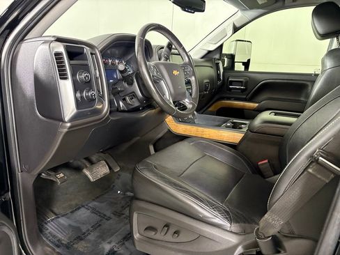 Used 2017 Chevrolet Silverado 1500 LTZ image 42