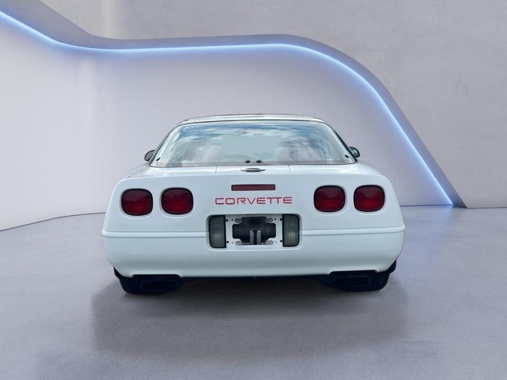 Used 1996 Chevrolet Corvette Coupe RWD image 5