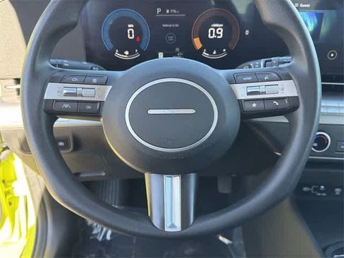 Certified 2024 Hyundai Kona SE image 21