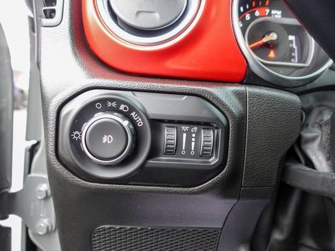 Used 2022 Jeep Wrangler Unlimited Rubicon image 16