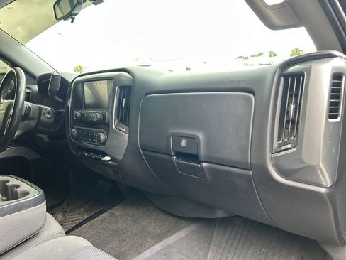 Used 2018 Chevrolet Silverado 1500 LT AWD/4WD image 14
