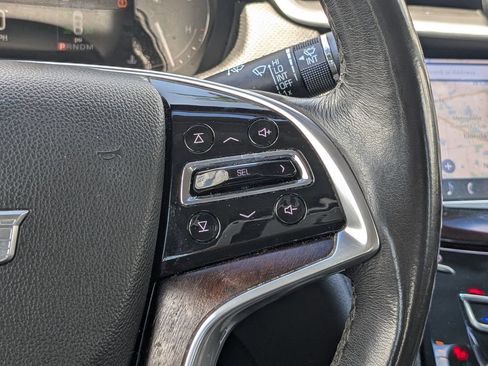 Used 2018 Cadillac XTS Luxury FWD image 15