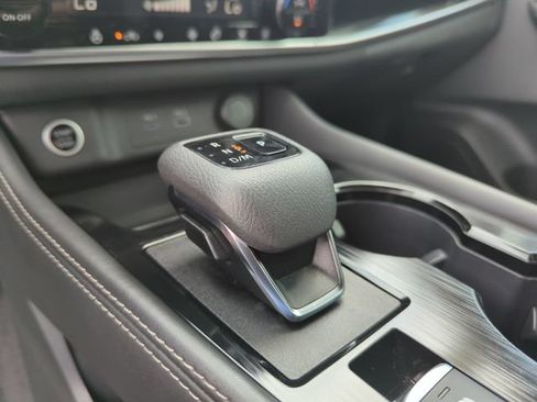 Certified 2023 Nissan Rogue SL AWD/4WD image 42