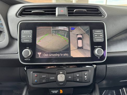 Used 2021 Nissan Leaf SV w/ SV Technology Package image 24