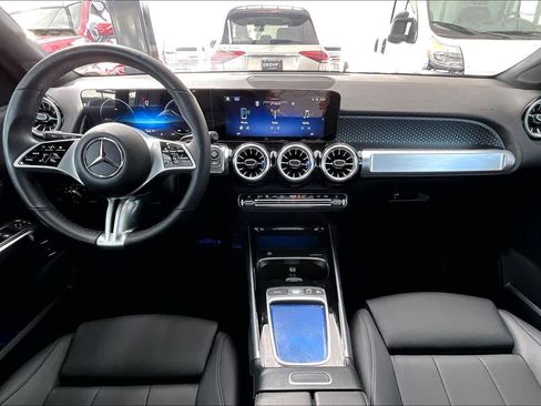 Used 2025 Mercedes-Benz GLB 250 image 16