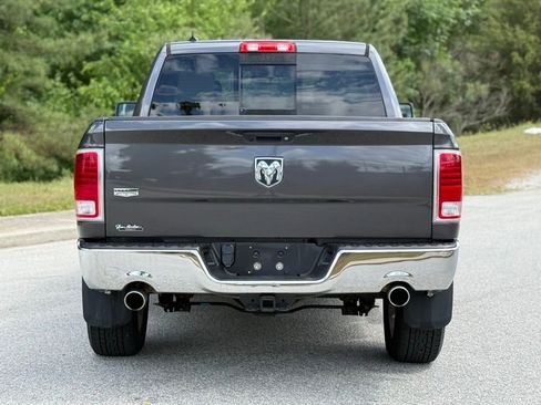 Used 2018 RAM 1500 Laramie RWD image 18