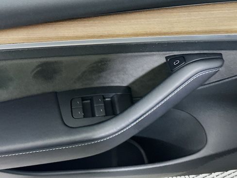 Used 2023 Tesla Model 3 Standard Range image 15