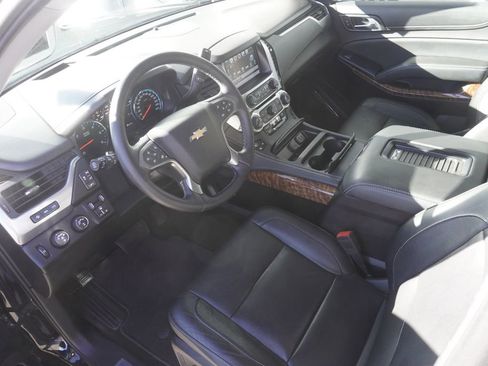 Used 2017 Chevrolet Suburban Premier image 18