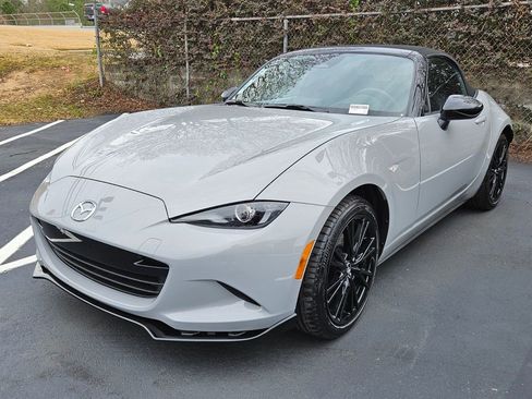 New 2025 MAZDA MX-5 Miata Club image 3