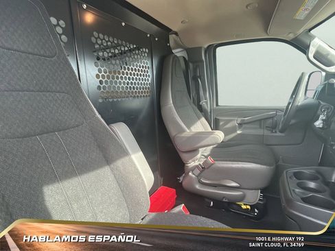 Used 2024 Chevrolet Express 2500 Work Van w/ Driver Convenience Package image 18