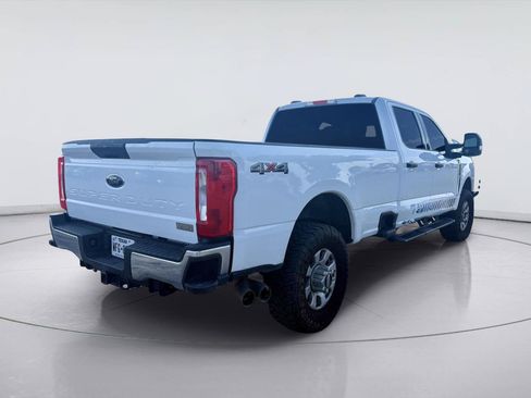 Used 2024 Ford F250 XLT AWD/4WD image 3