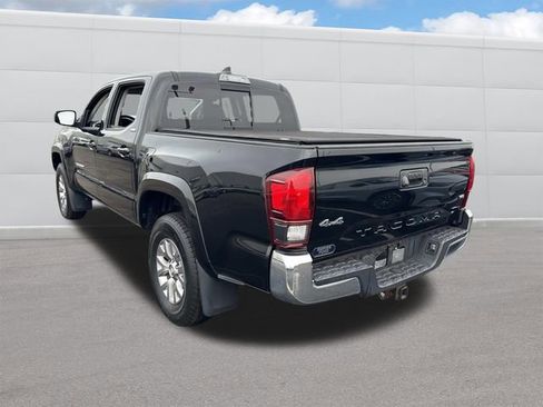 Used 2018 Toyota Tacoma SR5 image 3