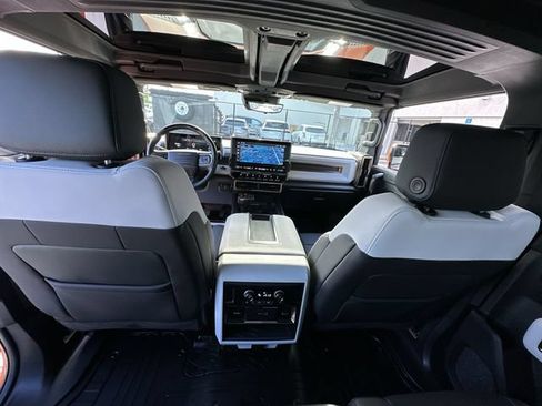 Used 2024 GMC Hummer EV 2X w/ Extreme Off-Road Package AWD/4WD image 31