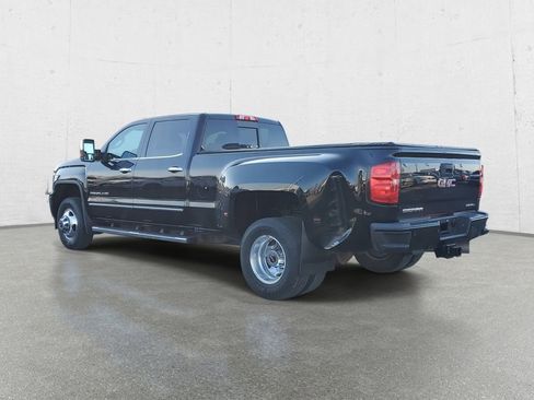 Used 2016 GMC Sierra 3500 Denali w/ Duramax Plus Package image 5
