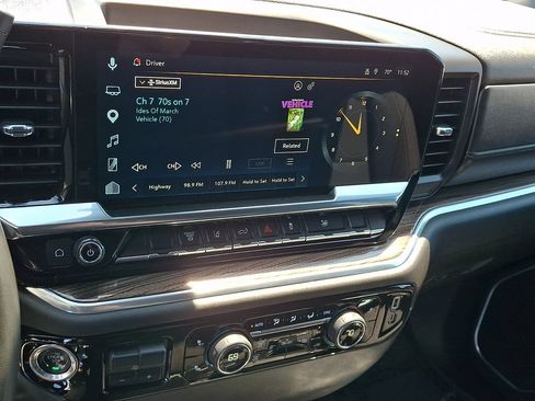 Used 2025 Chevrolet Silverado 2500 LT w/ Convenience Package AWD/4WD image 24