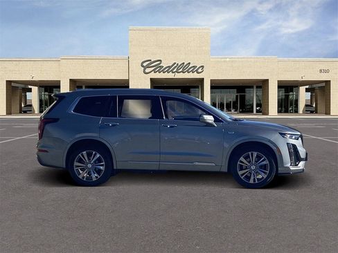 Certified 2025 Cadillac XT6 Premium Luxury image 4