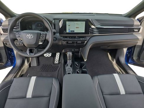 Certified 2025 Toyota Camry SE image 9