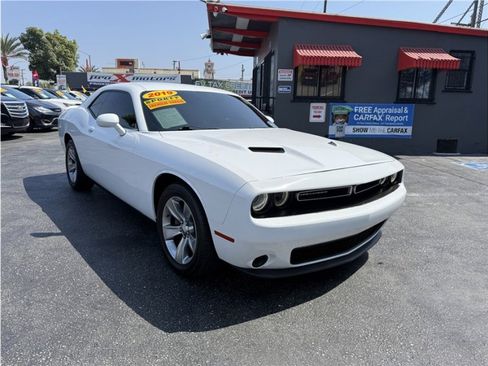 Used 2019 Dodge Challenger SXT image 49