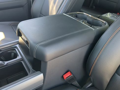 New 2026 Ford F250 Lariat w/ Black Appearance Package image 15