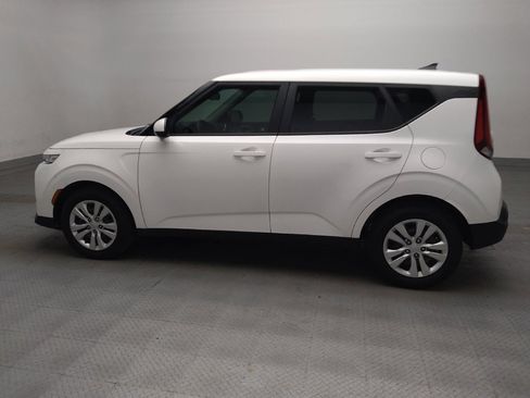 Used 2020 Kia Soul LX FWD image 3