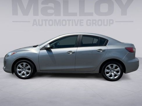 Used 2013 MAZDA MAZDA3 i Sport FWD image 2