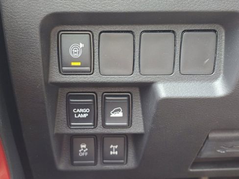 Used 2025 Nissan Frontier PRO-4X AWD/4WD image 28