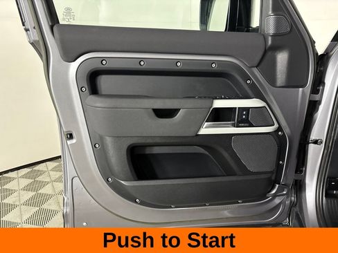 Used 2023 Land Rover Defender 110 X-Dynamic SE AWD/4WD image 9