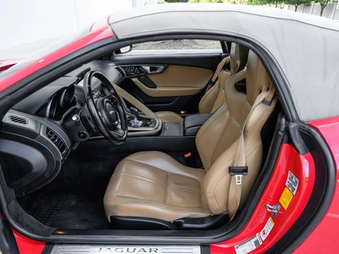 Used 2014 Jaguar F-TYPE Convertible RWD image 15
