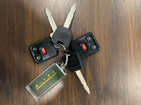 Used 2002 Ford F350 XLT image 16