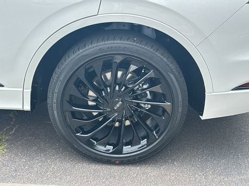 New 2026 Lincoln Aviator Reserve w/ Luxury Package AWD/4WD image 18
