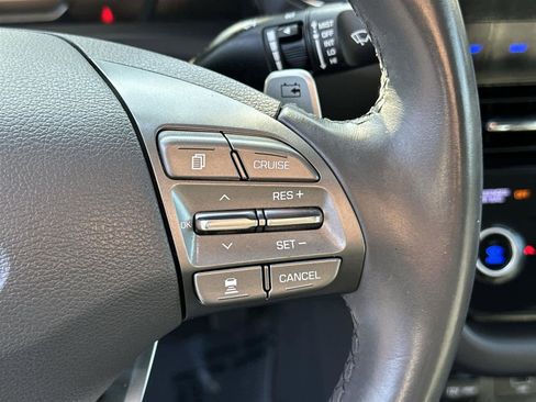 Used 2020 Hyundai Ioniq Limited image 25