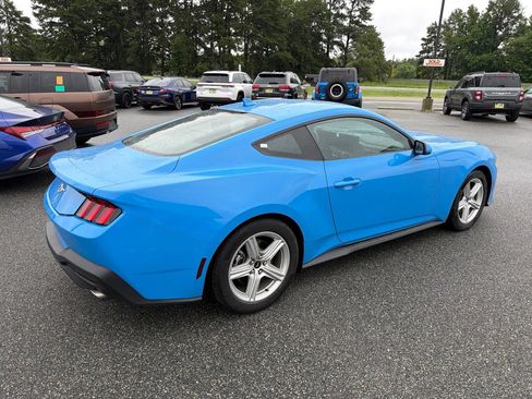 Used 2026 Ford Mustang Premium RWD image 10