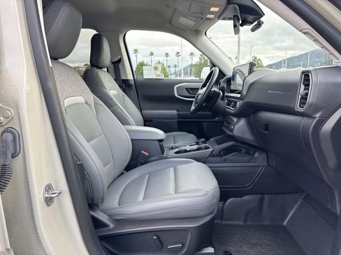 Used 2025 Ford Bronco Sport Badlands image 28