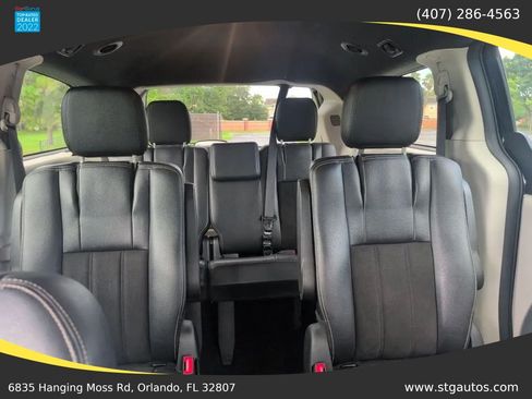 Used 2020 Dodge Grand Caravan SXT FWD image 26