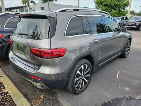 Used 2023 Mercedes-Benz GLB 250 4MATIC image 3