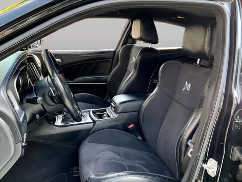 Used 2019 Dodge Charger Scat Pack w/ Plus Group RWD image 12