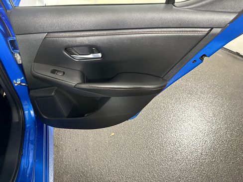 Used 2024 Nissan Sentra SR w/ SR Premium Package FWD image 28