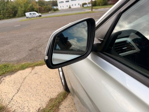 Used 2018 BMW 320i xDrive Sedan image 17