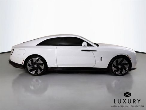 Used 2025 Rolls-Royce Spectre AWD/4WD image 5