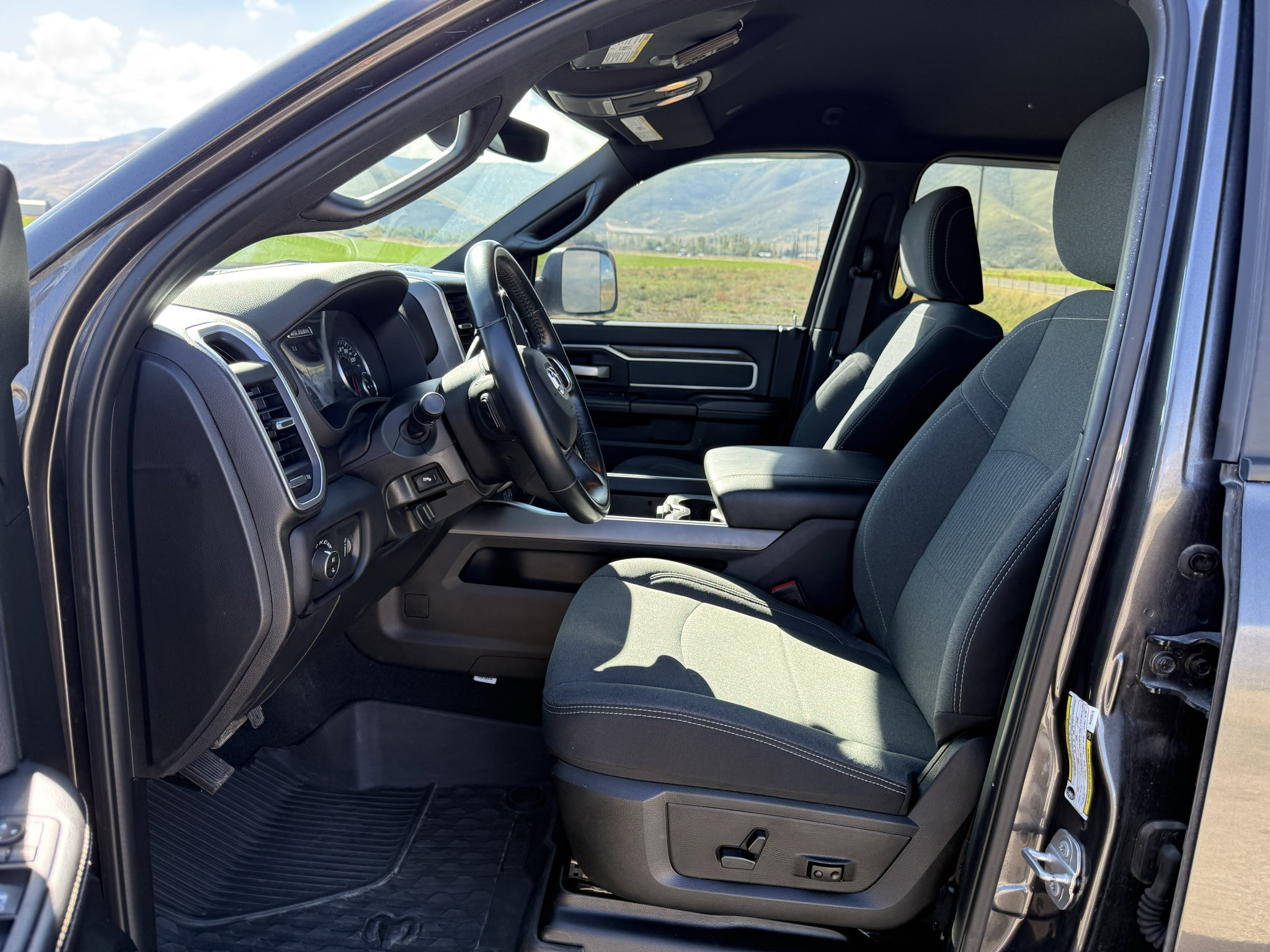 Used 2022 RAM 2500 Big Horn w/ Level A Equipment Group AWD/4WD image 17