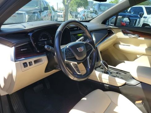 Used 2018 Cadillac XT5 Luxury w/ Driver Awareness Package image 19