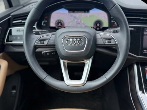 Used 2022 Audi Q7 2.0T Premium Plus w/ Premium Plus Package AWD/4WD image 11