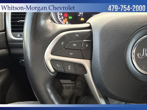 Used 2020 Jeep Grand Cherokee Altitude RWD image 16