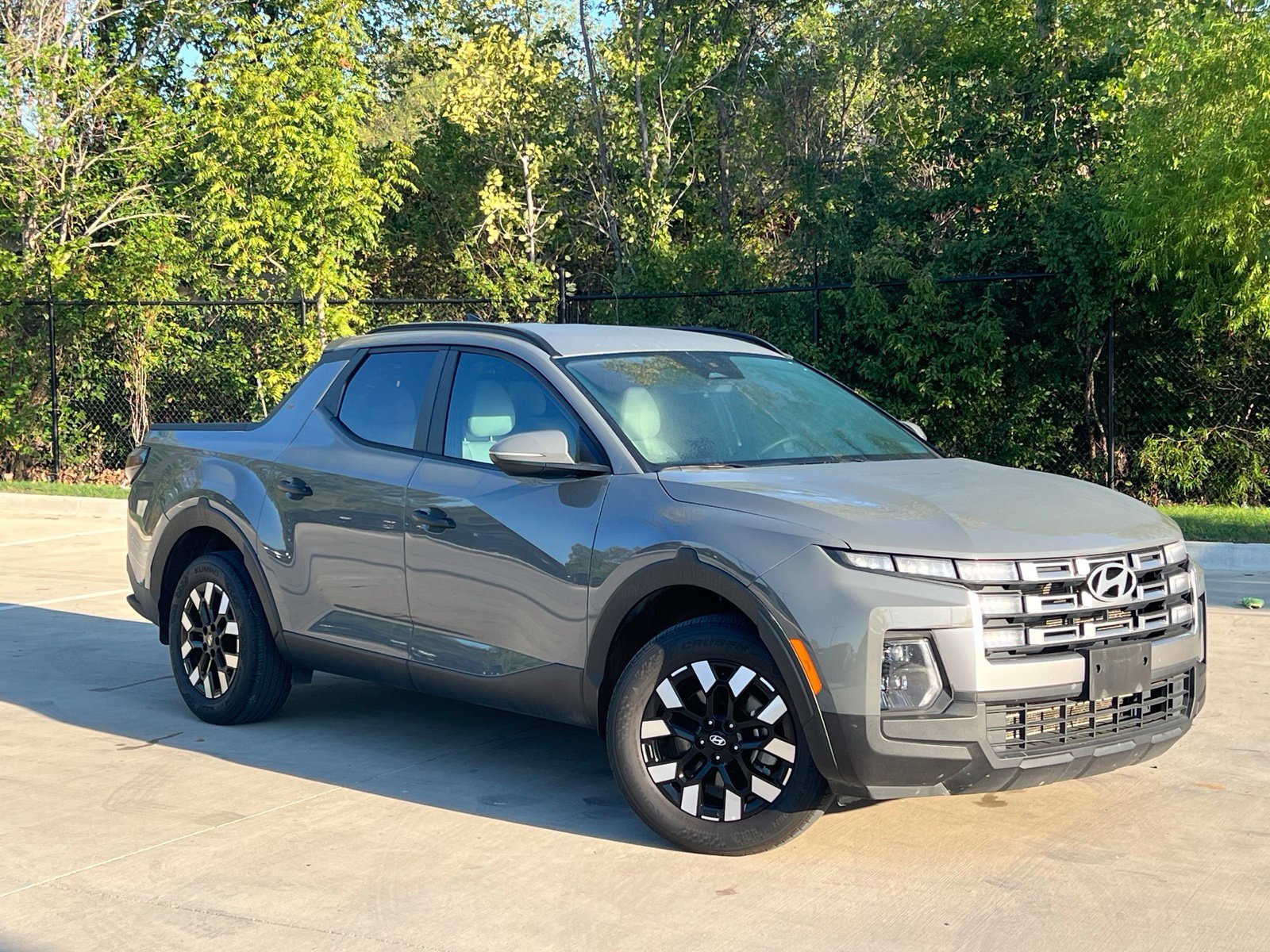 Used 2025 Hyundai Santa Cruz SEL FWD image 1
