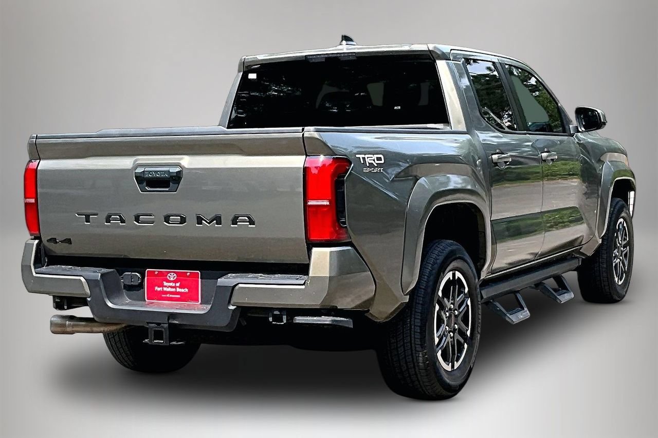 Used 2024 Toyota Tacoma TRD Sport AWD/4WD image 5