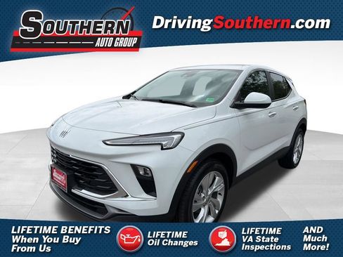 Used 2024 Buick Encore GX Preferred FWD image 1