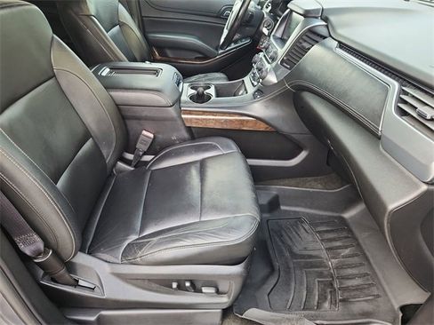 Used 2018 Chevrolet Suburban LT image 26