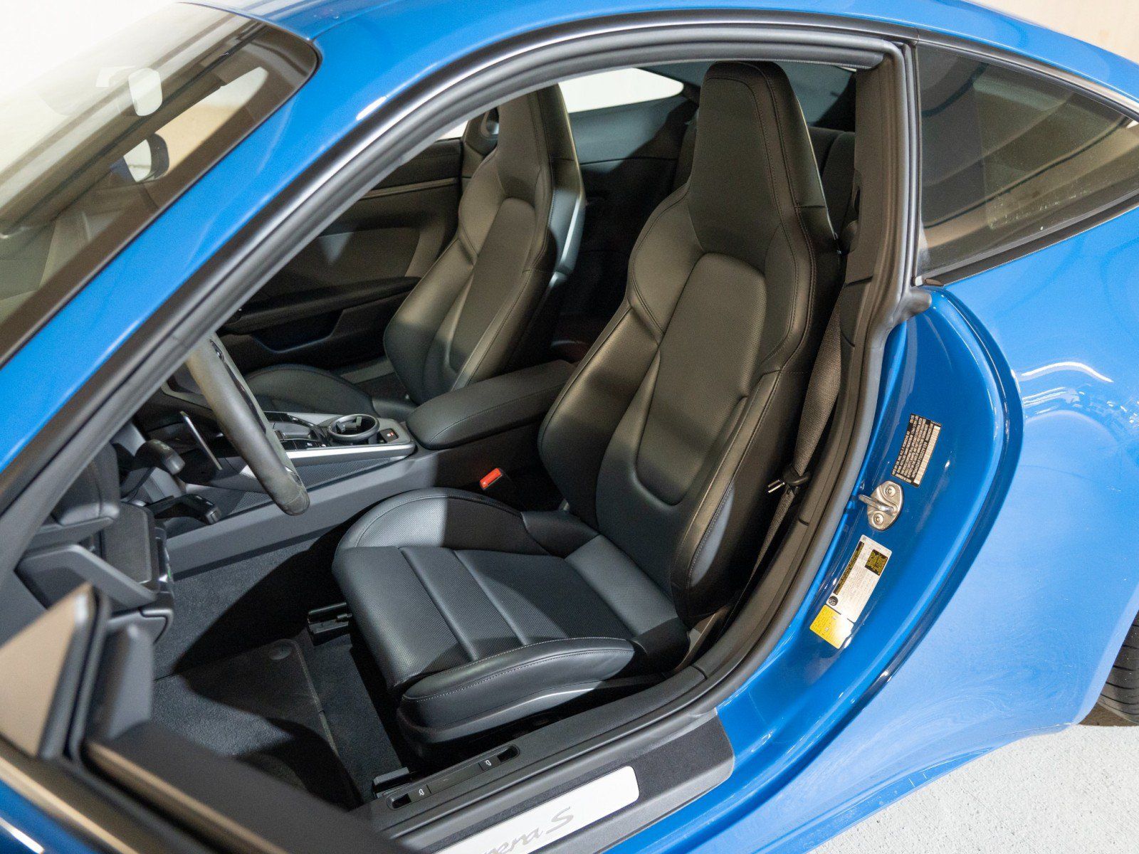 Certified 2025 Porsche 911 Carrera S RWD image 5
