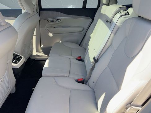Used 2025 Volvo XC90 B5 Plus image 26